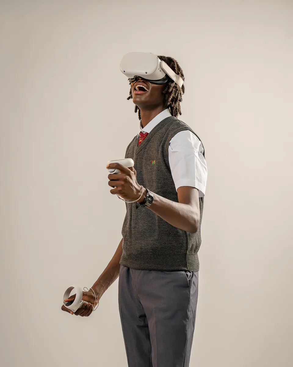 Étudiant du Groupe IAM découvrant la réalité virtuelle